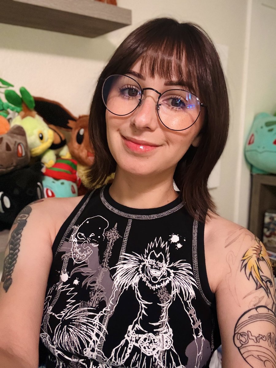 HeyYou_Mikachu's tweet photo. An early stream on a Saturday?! Also we should be finishing Chris’s route in Resident Evil 1 ✨

https://t.co/CoUdHb9UJZ https://t.co/kCP3w1rcpK