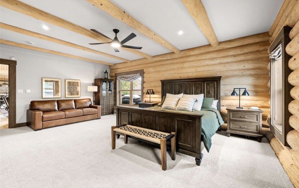 themountainmove's tweet photo. Some more interior photos + the game lodge. 

Link: https://t.co/bljwV5kKyZ https://t.co/301wo3VpE0