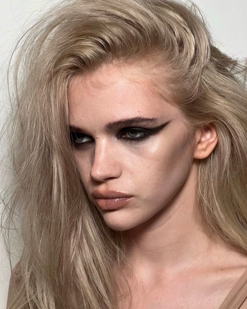 yazzxv's tweet photo. the make up at gucci was absolutely fabulous https://t.co/Q9M1wApK6K
