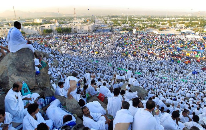 ZHabib36612's tweet photo. مامسلمانان به صفت 
امت وسط 
امت شاهد 
امت آخرین پیامبر ص
 الله متعال برای ما وظیفه داده ک�� سلامتی اسلام را برای تمام انسان ها برسانم 
سوره بقره ۱۴۳
ولی بدبختانه که خود امت سلامتی ندارد 
حال شما بگوید چگونه در صحرای قیامت جواب خواهیم داد 
چی چیز سبب شده ما از مسولیت خود دور شویم؟ https://t.co/BF2z943IQY