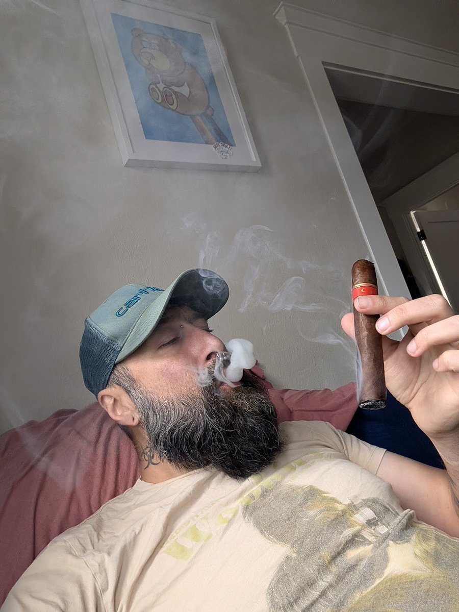 Alpha_Hermes's tweet photo. Love how the smoke goes straight to my cock. https://t.co/fsDb5GLLvV