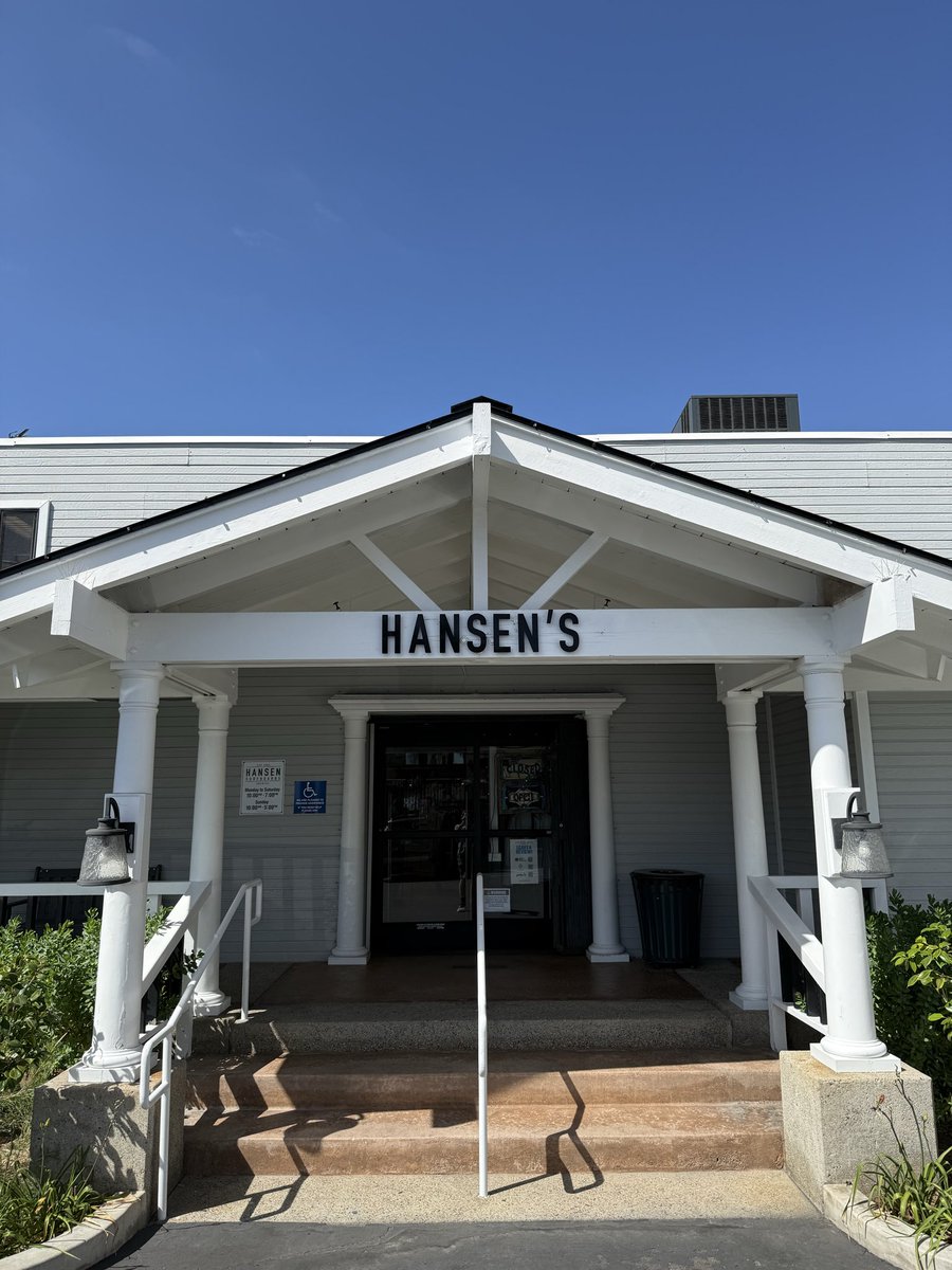 Real_JSteele's tweet photo. Hansen’s Surfboards during ICSC Western.  Originally from my native South Dakota, Don Hansen moved out to SoCal after college.  After working for the legendary Jack O’Neill, he started his own brand. Sadly, he passed away last year, but the family/brand is still going strong! https://t.co/NZn04c0RTG