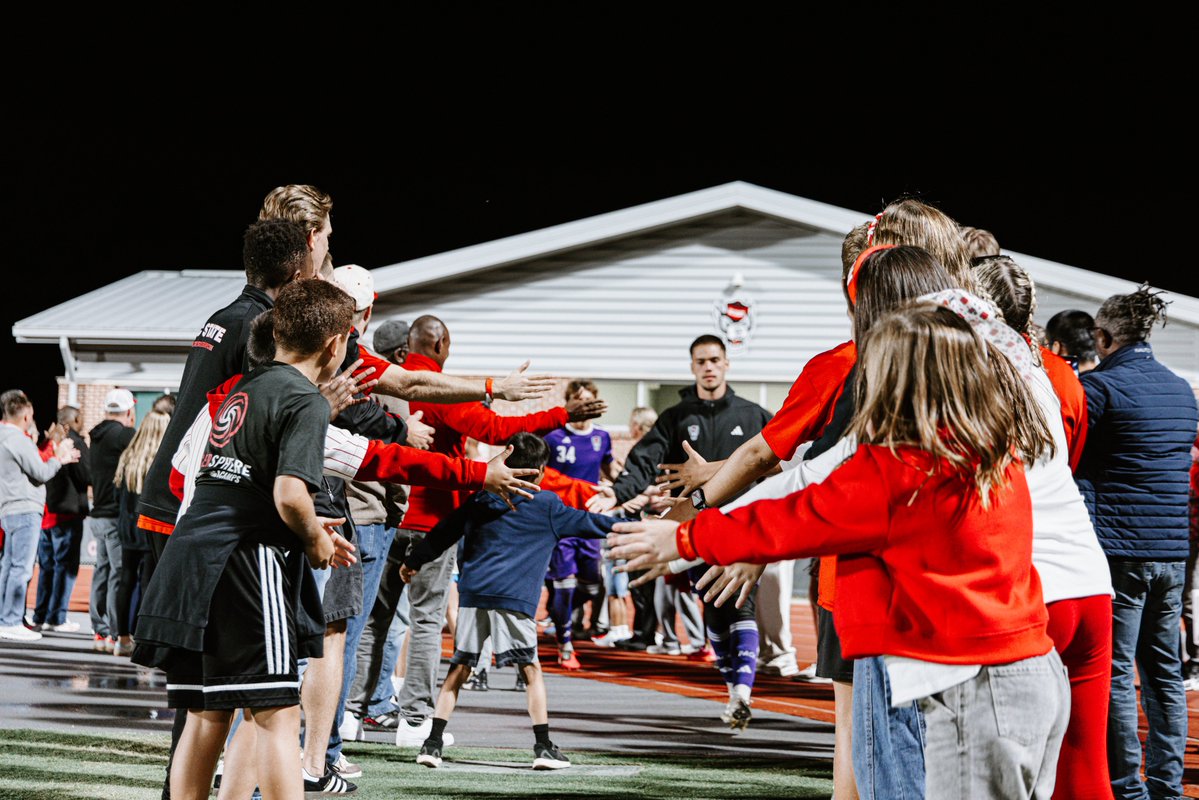 PackMensSoccer's tweet photo. A special halftime recognizing our alumni last night ๐บ
#PerformanceOverPressure https://t.co/727MWRzShV