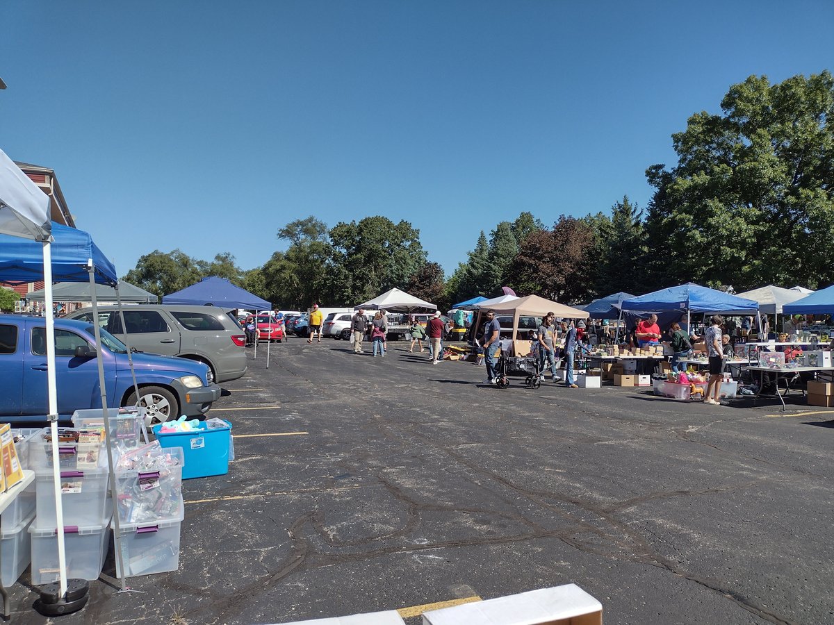 ACDurston's tweet photo. Geek Stuff Garage Sale at @ComicSignal this afternoon! Check out the view from our booth. @GeekGarageSale today. #geeksale #geekstuffgaragesale https://t.co/DvvFeKaDzy