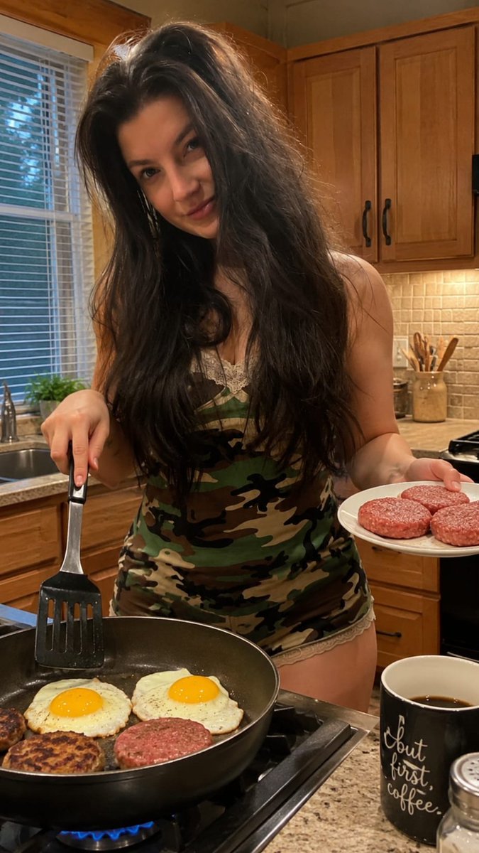 barroncountry's tweet photo. 🔥🥵🍒🔪🍳🥓🤭 Just a country girl doin’ what she knows best… gettin’ a little wild, cookin’ up some trouble, and lookin’ good while I’m at it 😏🤠🔥🍽️ #barroncountry https://t.co/mLis15tXpt