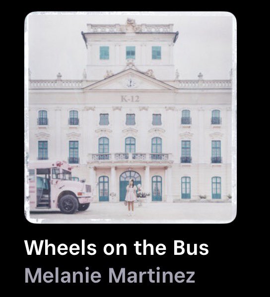 BackseatGirl5's tweet photo. Idk what y’ll are talking about, this song sucks https://t.co/x2RmM6Idh6