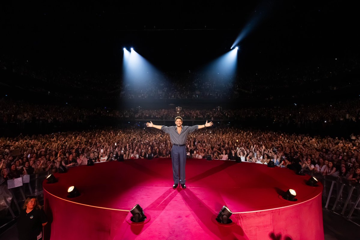 NiallOfficial's tweet photo. Night Three Manchester https://t.co/qoqS6VMBcH