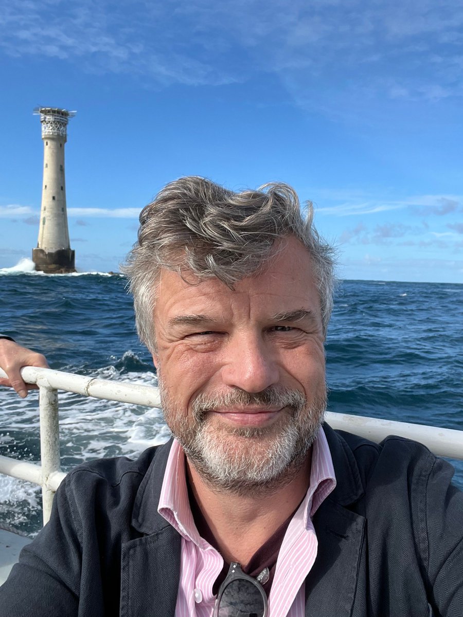 PetrocTrelawny's tweet photo. Bishop Rock Lighthouse #BBCRadio3 https://t.co/Tc6DRrbCzX