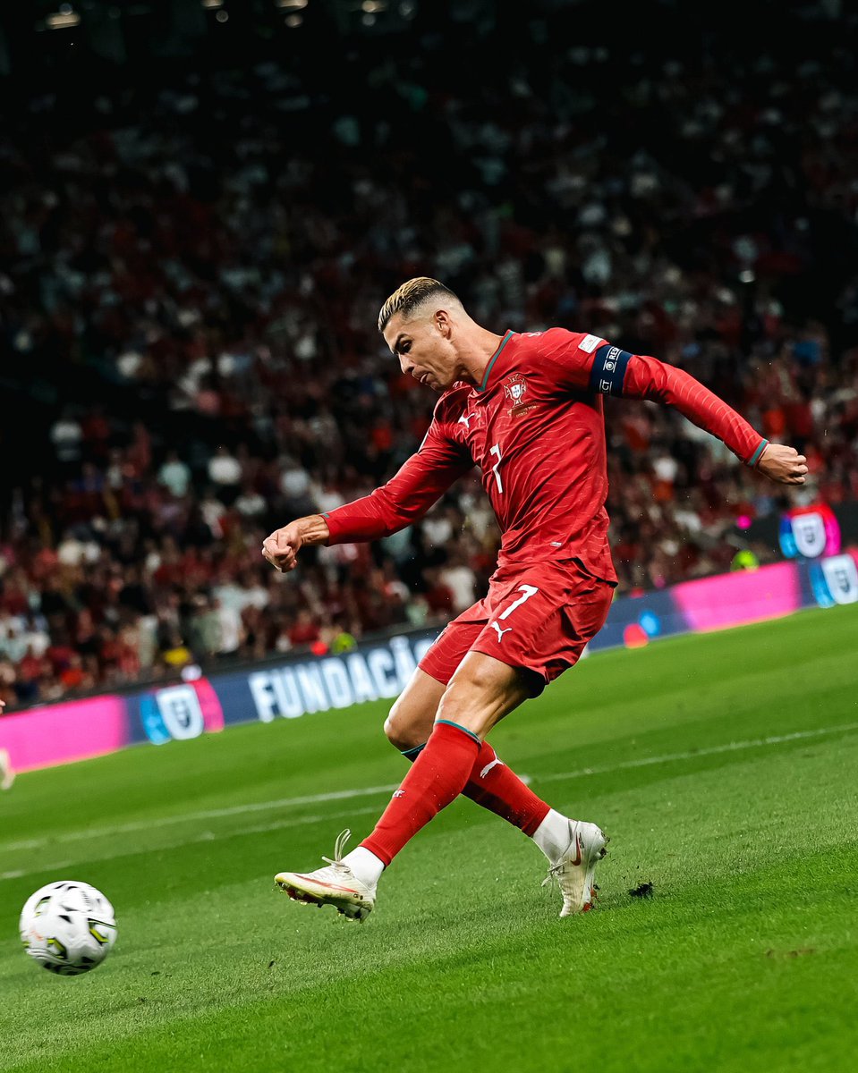CRonaldoNews's tweet photo. ⚽️🔥🇵🇹 https://t.co/LBuAgQKH8H