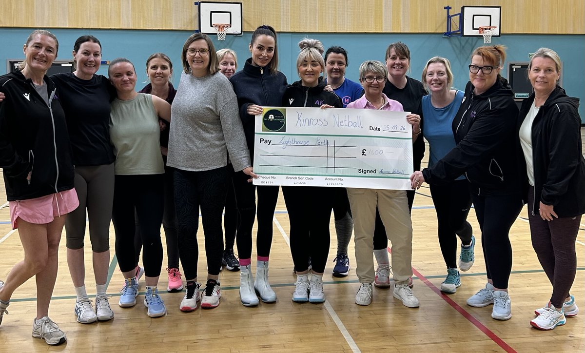 LighthousePerth's tweet photo. It was a pleasure to meet up with @kinrossnetball on Friday evening and accept a cheque for £1,600 raised at their Netball Tournament.
Thanks you all and to all the teams who took part.🤾
#perthandkinross #suicideprevention #youthmentalhealth #kinrossnetball https://t.co/gZ41DE7cY5