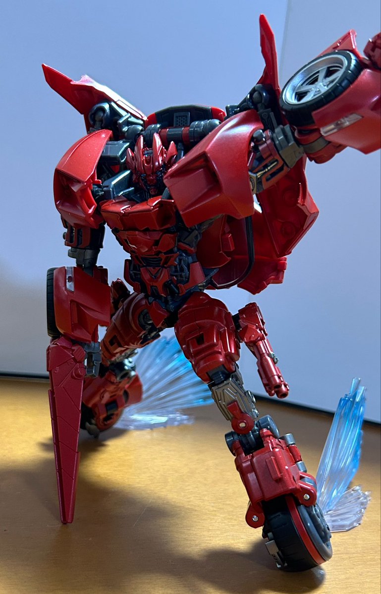 1202_mzk's tweet photo. サイドスワイプG1レッドをポーズつけてエフェクトも置いてみた https://t.co/hVaRuJeGjf