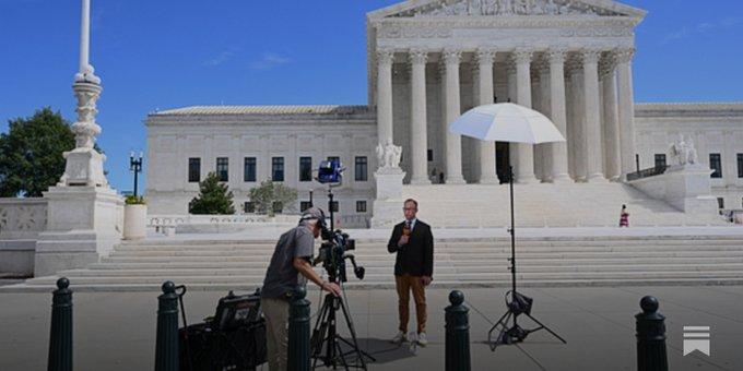 JimLichtman's tweet photo. SAME COURT. SAME DAY. TWO DEFINITIONS OF “TOO LATE”

SCOTUS blocks Missouri’s new congressional map: Too late. Changing course now risks “electoral chaos.”

Same day: SCOTUS lets expanded federal citizenship checks resume… 39 days BEFORE Election Day.

Explain the difference. https://t.co/UotB8b5Mpf