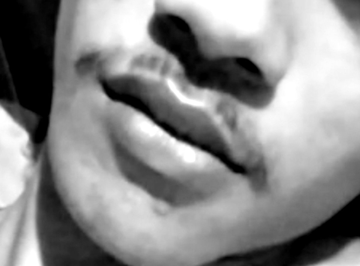 sabil_aa03's tweet photo. Sebenarnya aku suka suka aja sih liat dia kumis tipis gini. Seperti hot Daddy ups🫢 hehe🤭😋 https://t.co/upv1MwRELO