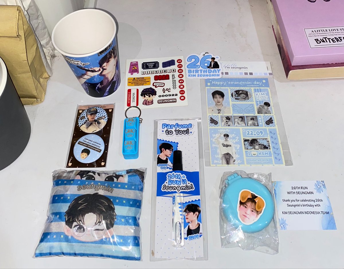 asweare__'s tweet photo. all the stuff that i got today 🙂‍↔️🫶🏻

maacii banyak jg freebiesnya kak @naddyouniverse dan kak @ddoppyong 🥰😘🫰🏻💓 https://t.co/OxA5T3MgLb