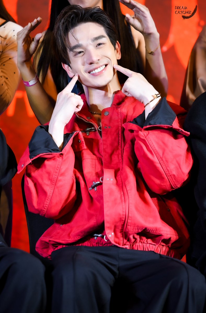 its_riochn's tweet photo. Happy Birthday, P’Tong! 🎂🤍
 Wishing you endless happiness and smiles today and always! 🥹🫶🏻
@txngtxngts

TONGTONG GLOWING AT 31

#Happy31stTongTong https://t.co/GVjKFbX1oI