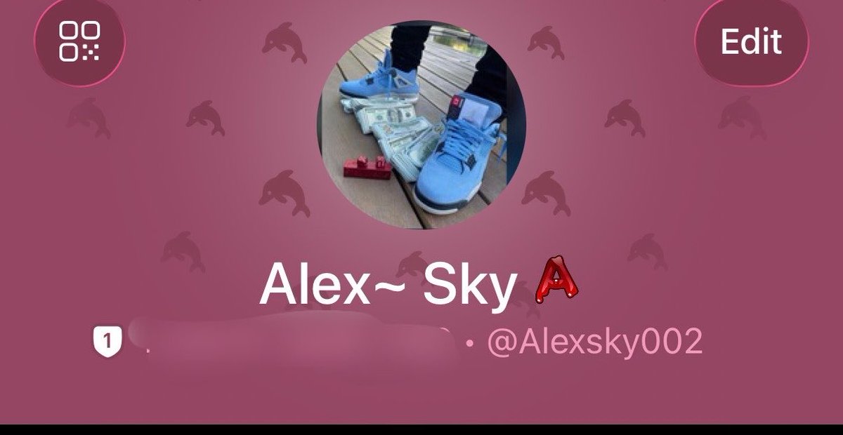 Alexsky002's tweet photo. @Esirhon99 That is not me.  This is my official account https://t.co/wNaD2XR1WH