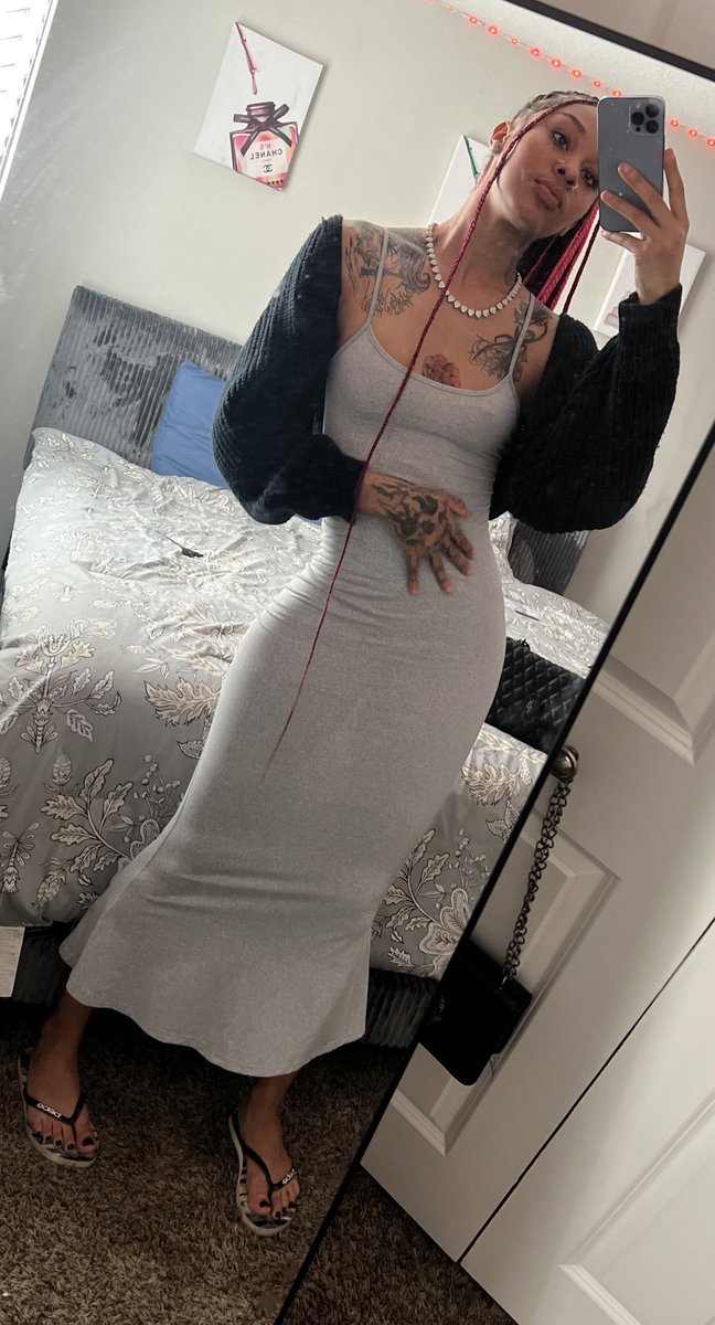 tootiegirly5167's tweet photo. Check the shape 
Not perfect but sexy and nice 🙂 

313sucker

#detroitmeets #detroitfreaks #detroit https://t.co/rQWb1yf4Ox