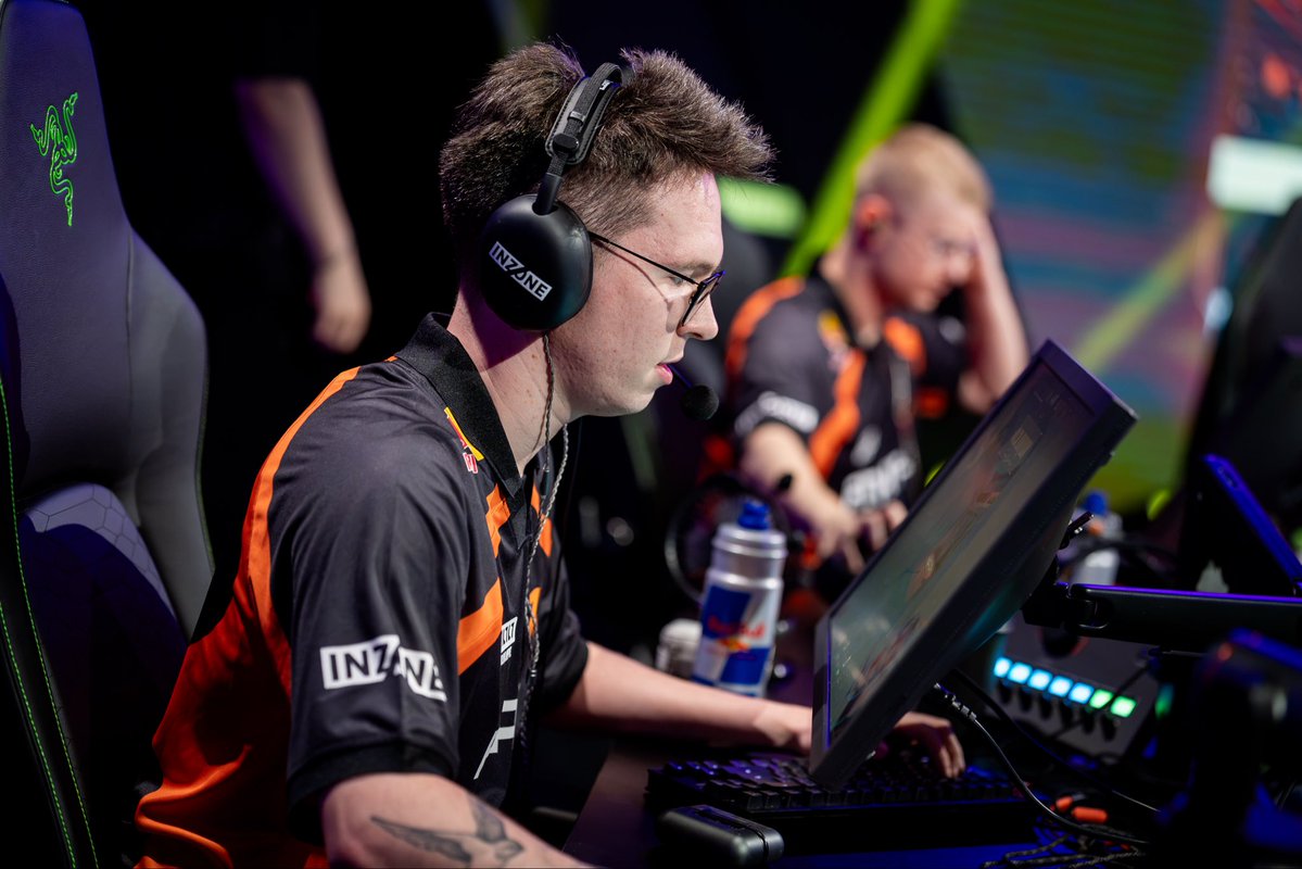 RocketBullets's tweet photo. No, Cloud 🇷🇺 is not trialing with any other teams. 

He has only trialed with FNATIC 🇬🇧

Team Manager Cojo 🇺🇸 confirmed this in his reply, and with his contract in 2028, it seems like he is only headed in one direction. https://t.co/grHDgAPq9R