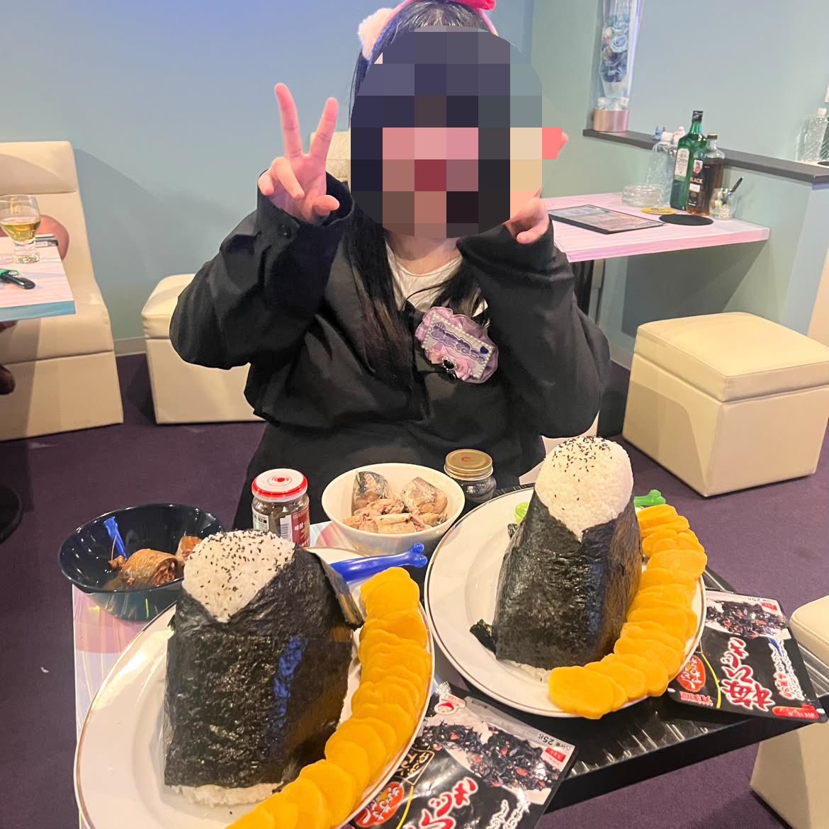 amane09266's tweet photo. 21さいの誕生日はバカデカおにぎりでした
また来週もよろにゃーん https://t.co/OA0tGhVSGu