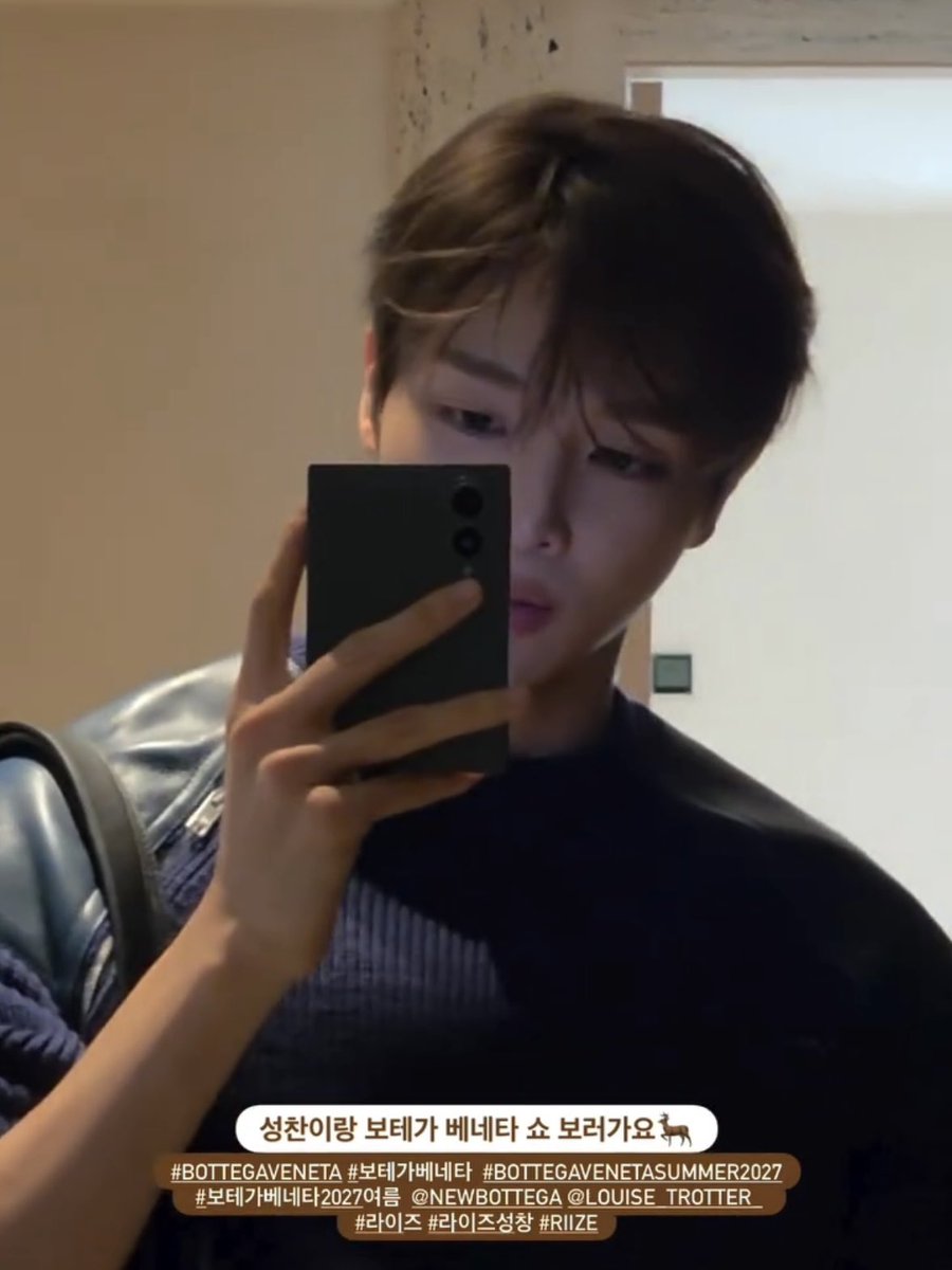 iiilovesc913's tweet photo. 옷핏개좋고 너무너무너무너무잘생김… https://t.co/F3VUJ4rISG