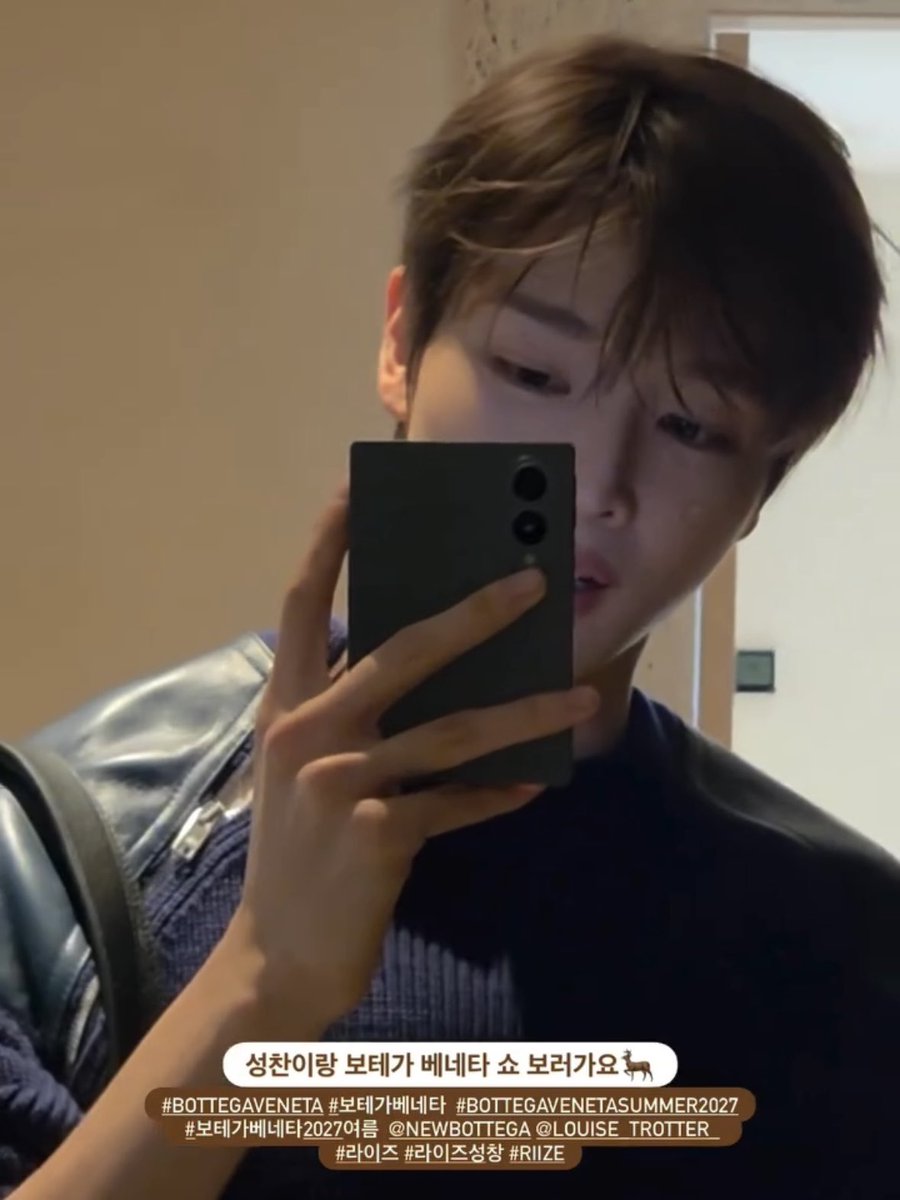 iiilovesc913's tweet photo. 옷핏개좋고 너무너무너무너무잘생김… https://t.co/F3VUJ4rISG