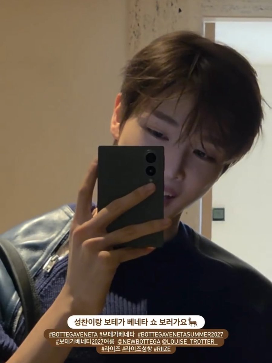 iiilovesc913's tweet photo. 옷핏개좋고 너무너무너무너무잘생김… https://t.co/F3VUJ4rISG