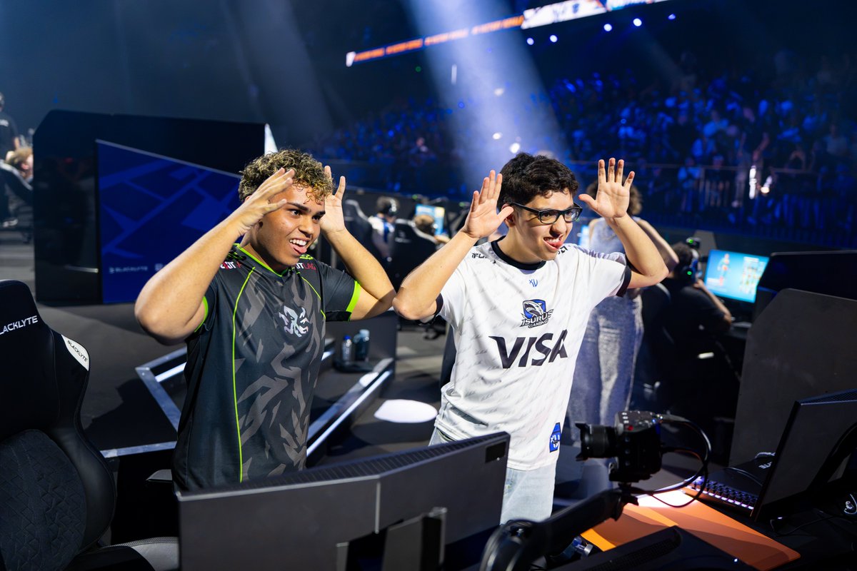 FNCompetitiveBR's tweet photo. 🤪🤪 https://t.co/B8d8OFOUaz