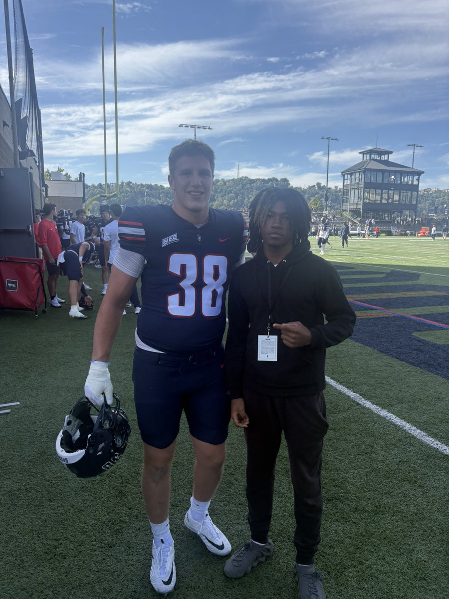 MijourReid's tweet photo. Great visit at @DuqFB today 🏈Really enjoyed being back and getting to experience the atmosphere. Thank you to the Duquesne football staff for having me  and  my Father .  @DannyWelke @CoachDoriaDuq  @rosato9 @_CoachKD @CoachAJuncaj  bunch a great guys . https://t.co/dsihQZpmga