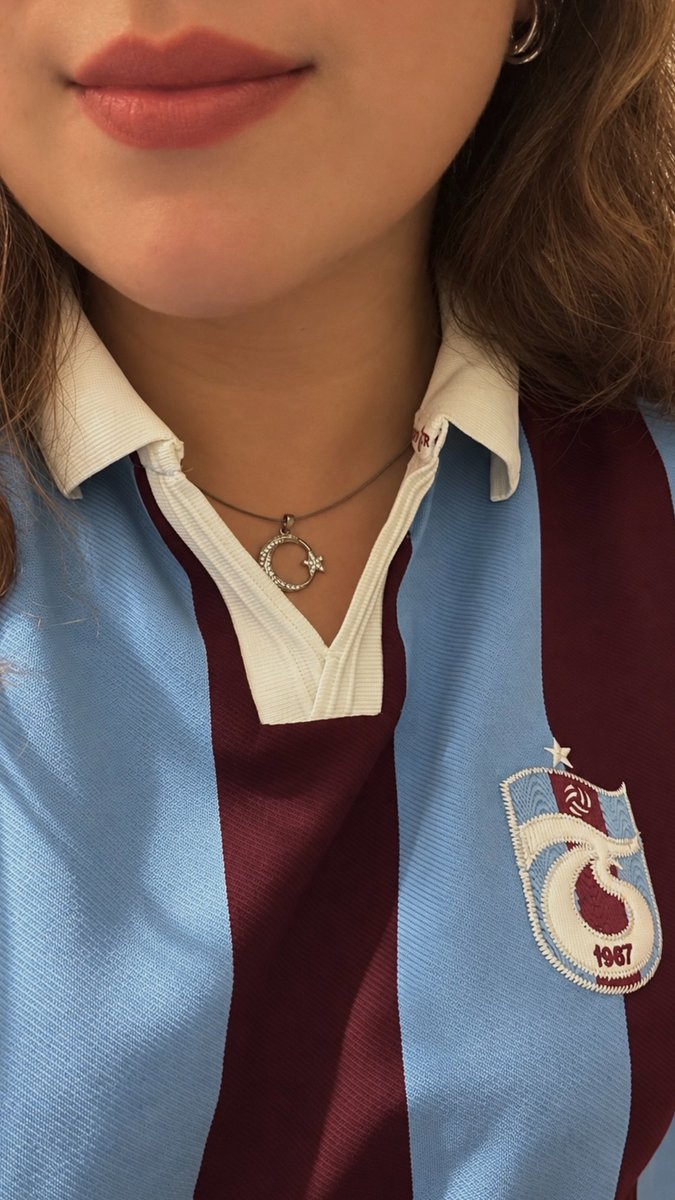 yabreesya's tweet photo. Rengine tutulduk 
Aşık olduk biz sana ♥️💙 https://t.co/uKjqh8XKwq