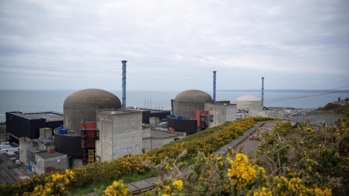 PlaneteVerte's tweet photo. France: l’EPR de Flamanville mis à l’arrêt plusieurs mois pour changer le couvercle de la cuve
#EPR #nucleaire 
➡️ https://t.co/8s63blvt2r https://t.co/NBGL1Me590