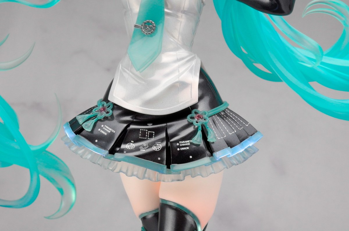 tm____'s tweet photo. T's system. WF2026上海の新作は、
1/4 初音ミク V4 CHINESE
です

LEDで光らせてあるんですけど写真ではあまりうつらないので実物見に来てください!

#初音ミク
#WF2026上海 https://t.co/YfpX647yV4