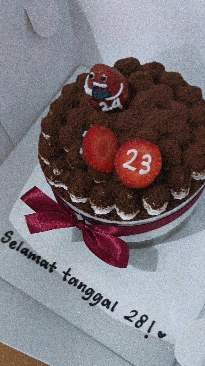clodycryy's tweet photo. hehehe harusnya ini di post pas bulan lalu tgl 28, tapi gpp buat arsip di tweett https://t.co/yvhYYmnJWZ