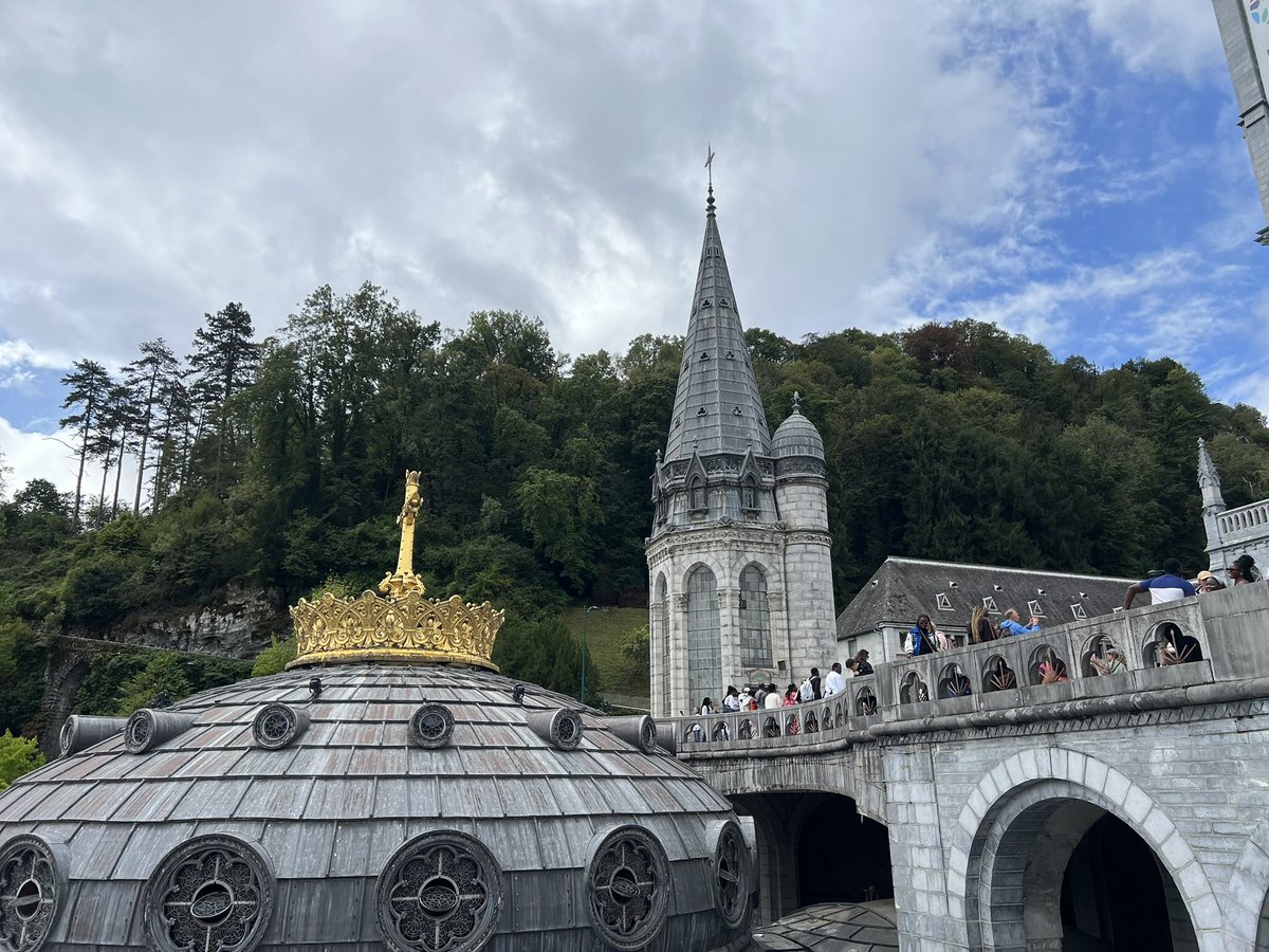 antoriccelli's tweet photo. Si può credere o no, ma #lourdes è un luogo da scoprire e da vivere. anche più di una volta. E non è una questione di #miracoli, veri o presunti… #PapaLeone https://t.co/lJbGHp2Q37