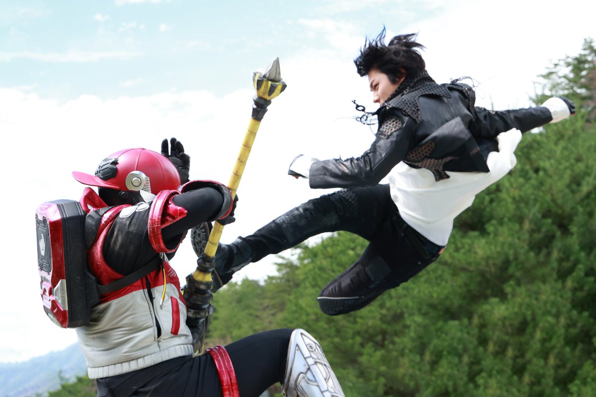 ProjectRED_Toei's tweet photo. 来週10月4日㈰
『#角醒ハンターオメガホーン』
第拾壱話「砕け！立ちはだかる壁！」放送📢

町の脅威を退けたシャウトと炎角🧢🔥
町名主からもてなされ、スカウトされる!?🍴

一方、レイジも「あるモノ」を求めて動き出す…
シャウトとレイジが対決するのか!?

https://t.co/IyNrm8FANY

#オメガホーン https://t.co/F7saT34hta