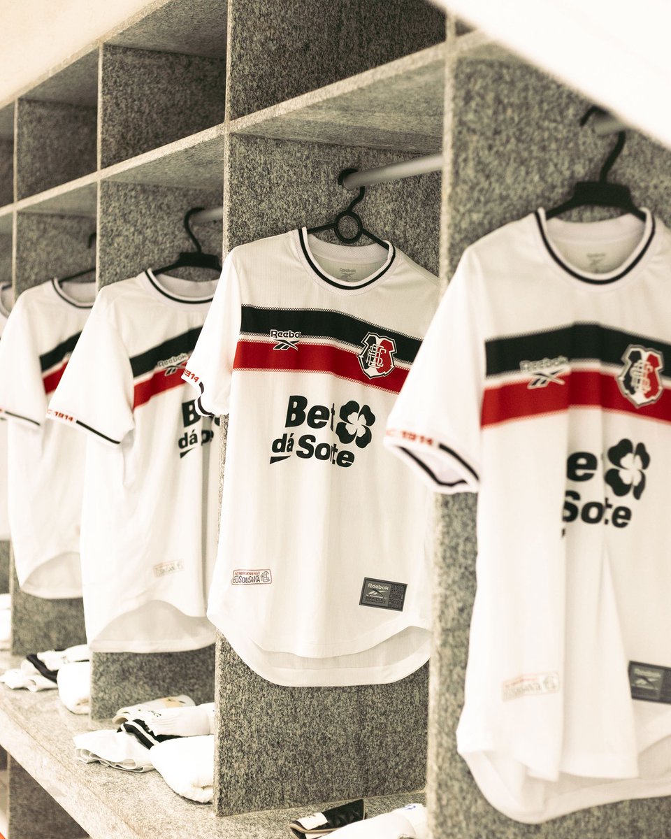 SantaCruzFC's tweet photo. Manto e vestiário prontos para a partida contra o Floresta. Vamos juntos! 🐍 https://t.co/ssiThvIjCs
