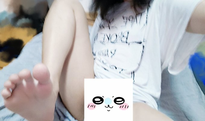 Willow3wjs's tweet photo. 想被操被骂被狠狠插逼🥵   #母狗 #反差 #舔穴 https://t.co/Zn4h66vNTJ