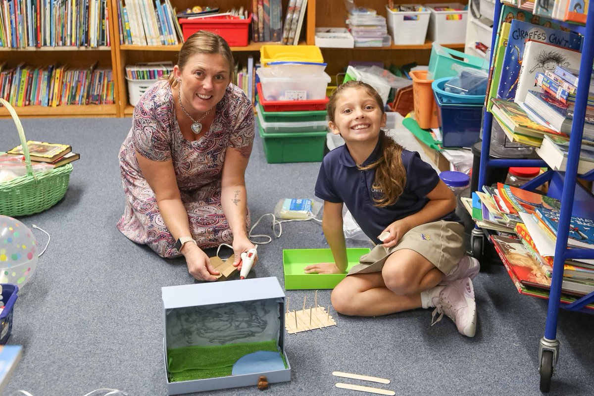UnitySchoolFL's tweet photo. 🗺️ How does landscape change a story? 3rd graders are redesigning classic tales in new American settings! Check out their creative map dioramas Wed, 9/30 at 5:30 PM! 📚 #UnitySchoolFL #America250 https://t.co/zs8XmaubFw