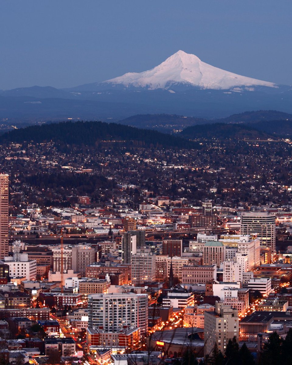 doubletreepdx's tweet photo. Your next stop? Portland. 📍

Happy #WorldTourismDay! 🌎 From city adventures to Pacific Northwest trails, rivers, and mountain views, there’s always more to explore.

#DoubleTreePortland #TravelPortland #PortlandOregon #PacificNorthwest https://t.co/bIdWsQJQUe