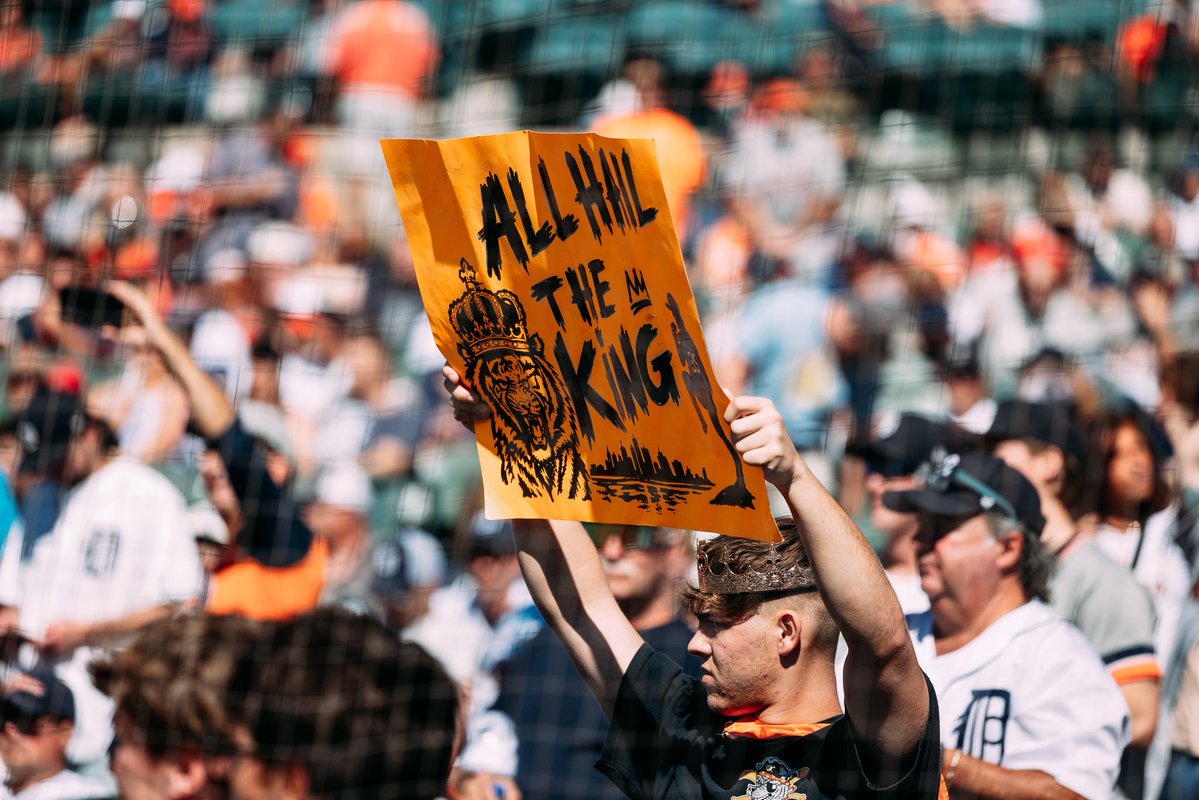 tigers's tweet photo. 💙🧡 https://t.co/2C5NUGIAVP