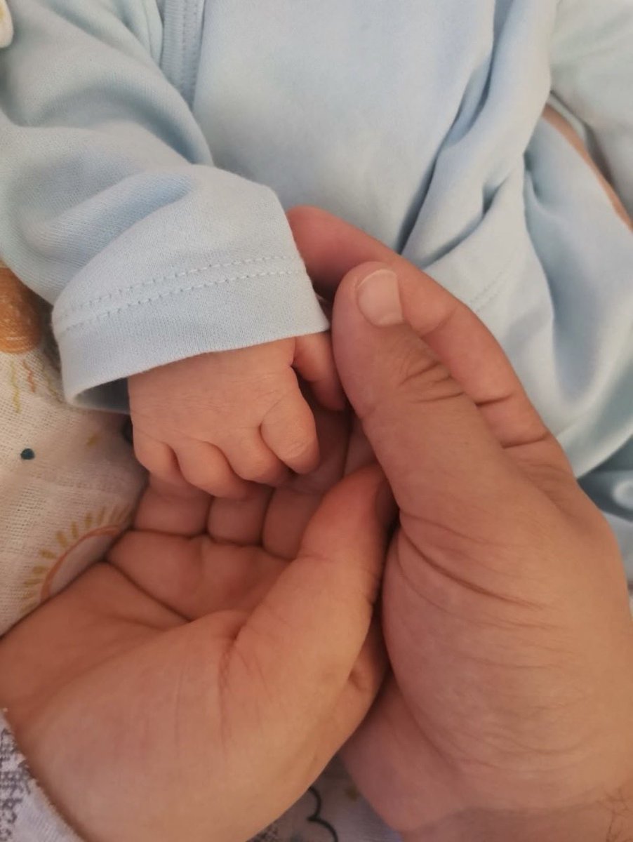 ogrozlemsu's tweet photo. Sayın @Yusuf__Tekin, aile birliği kutsaldır diyorsunuz, aileyi eğitimin merkezine aldık diyorsunuz ama öğretmen aileleri hâlâ ayrı.  Öğretmenlerin evliliklerinin mesafeler yüzünden yıpranmasını mı bekliyoruz? 🕊️ @eczozgurozel @Suat_Ozcagdas @alimahir @veliagbaba @cenginyurt52 @ComezTurhan #BakanVarGörenYok