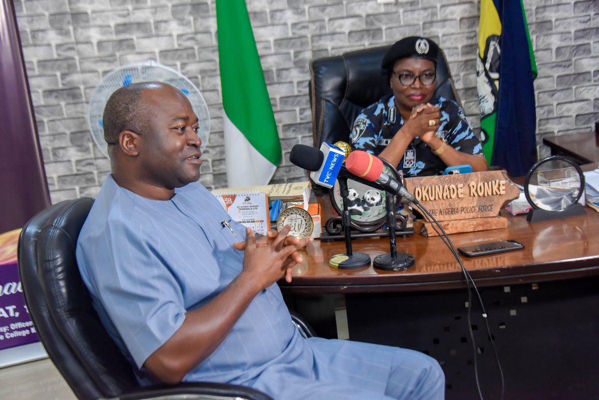 followlsstf's tweet photo. Dr. Ayodele Ogunsan - Executive Secretary/CEO of the Lagos State Security Trust Fund paid a courtesy visit to AIG Ronke Okunade - Assistant Inspector-General of Police, Maritime Police Command, Nigeria Police,  Lagos.

Slide 1: L-R: Dr. Ayodele Ogunsan - Executive Secretary/CEO of the Lagos State Security Trust Fund and AIG Ronke Okunade - Assistant Inspector General of Police, Maritime Police Command, Nigeria Police,  Lagos 

Slide 2: L-R: ACP Adegbite Oyin Frances, DCP Udu Moses Ogechi - DC Admin Maritime Police Command, Dr. Ayodele Ogunsan - Executive Secretary/CEO of the Lagos State Security Trust Fund, AIG Ronke Okunade - Assistant Inspector General of Police, Maritime Police Command, ACP Ibrahim Oyetunde and CSP Olalekan Faniyi - State Marine Officer, Lagos Marine Police during the visit.