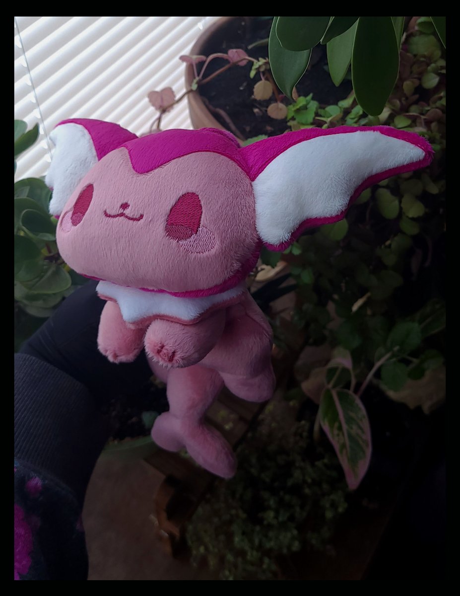FluffyPawPower's tweet photo. Aside from the new Jolteon and Flareon, I've also listed a few other plushies that I have embroidered! There are only a few of each (1-2). 

I'm planning on pausing my Etsy this week since I'm busy working on Etsy and website orders. Everything will be back up next weekend! https://t.co/U0bKL12m8t