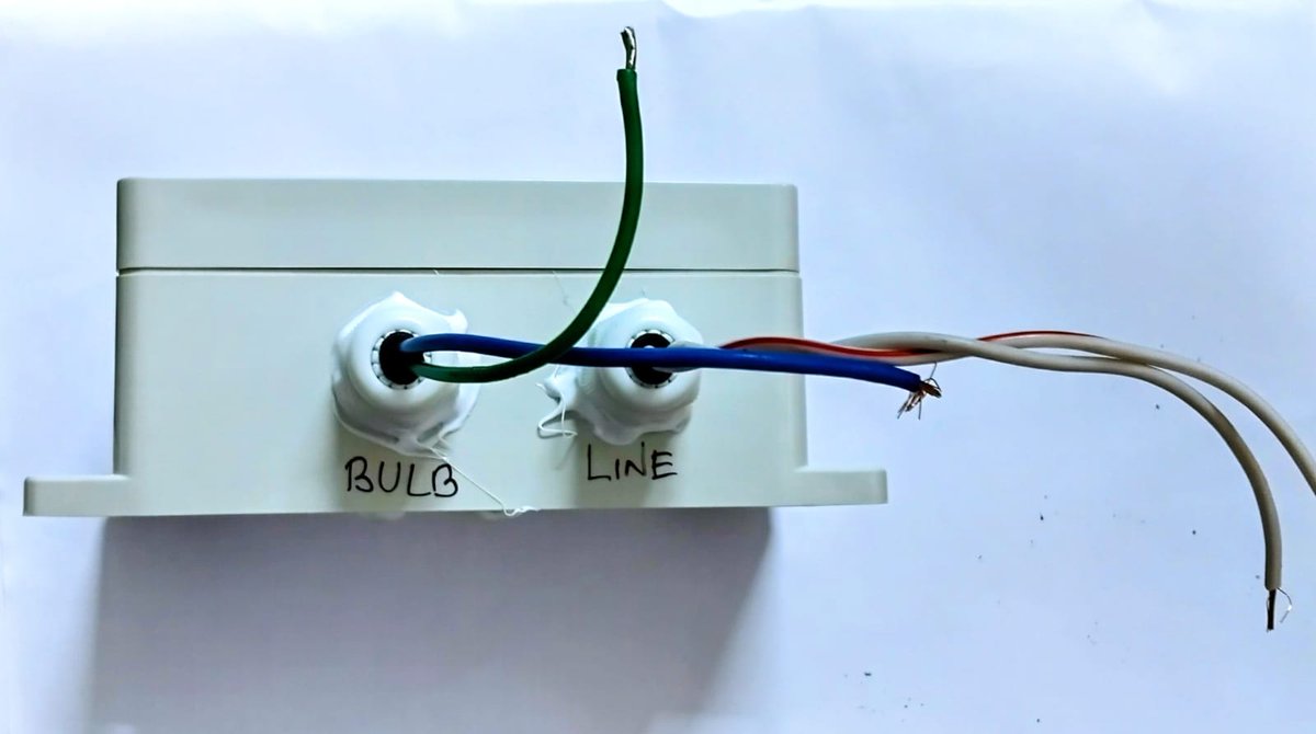 Partha_199990's tweet photo. Light sensitive bulb controller. https://t.co/5yXP4yTWxe