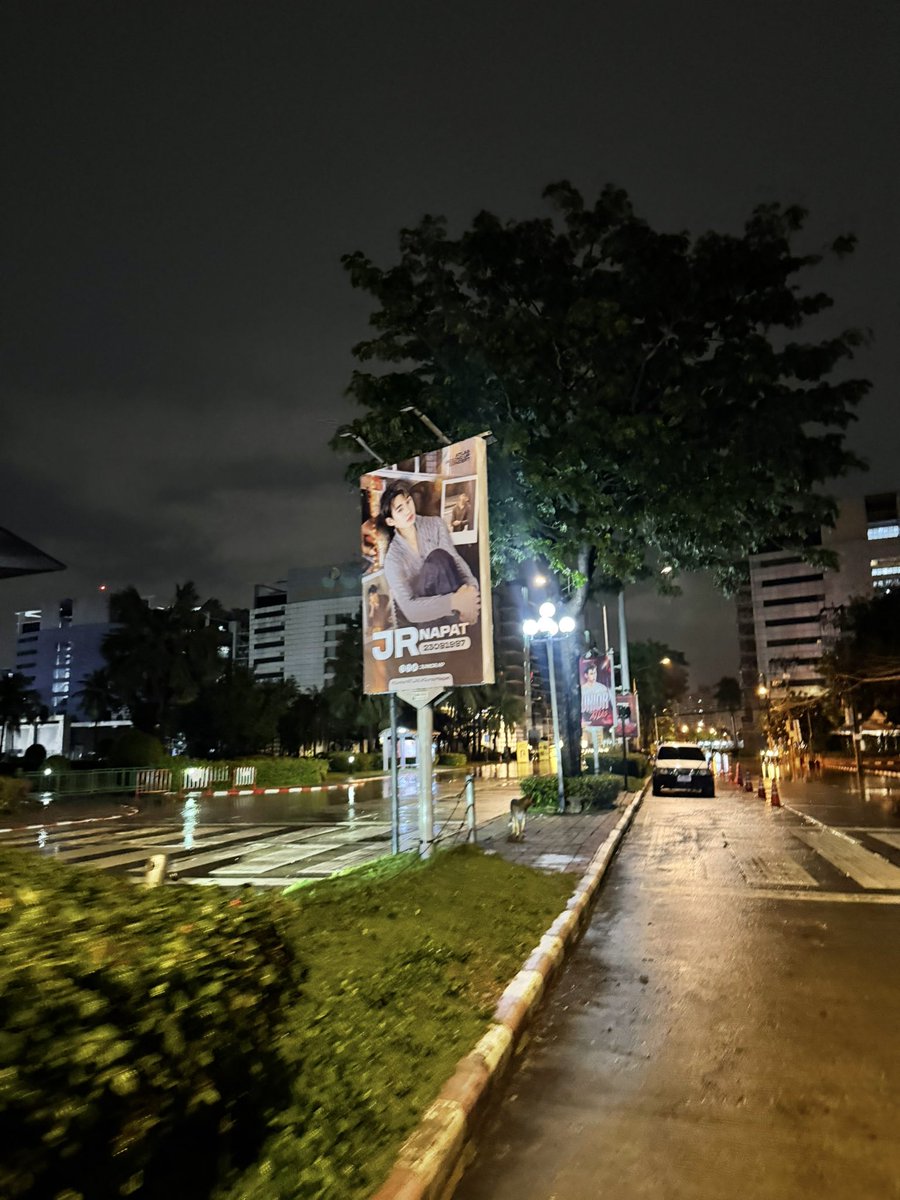 b0nj0ur_iris's tweet photo. อิมแพคเมื่อช่วง 23:00 นะคะ ตอนเดินผ่านมาได้ยินเสียงซาวเช็คอยู่เลยค่ะ 🥺

#ATLASRisingUpConcert https://t.co/8TyxMsp0ns