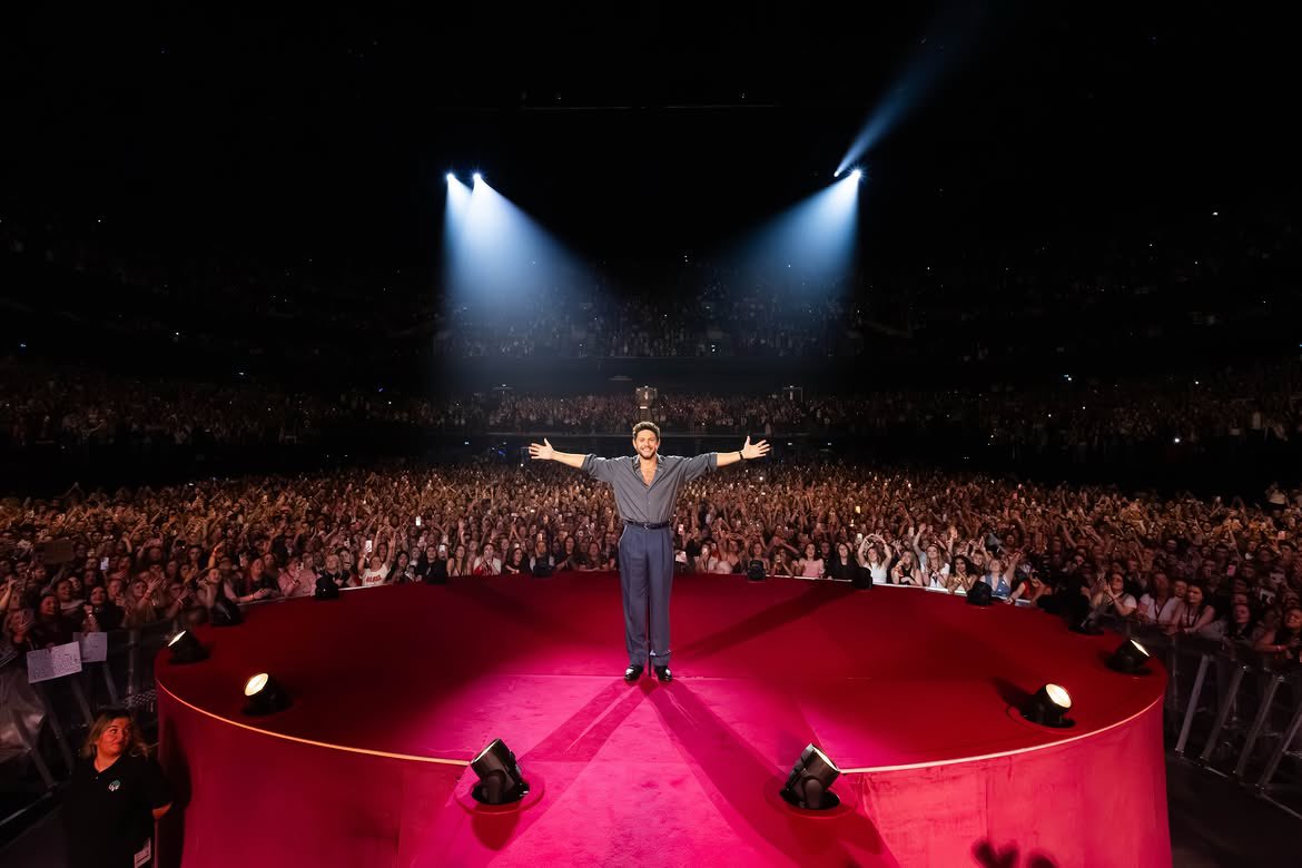 Sunshineee2809's tweet photo. ๐งก| Noche tres โ Manchester. ๐ฌ๐ง๐โจ
โขโขโข
๐ฌ๐ง Night Three โ Manchester.
#Niall #NiallHoran #DinnerParty #DinnerPartyLiveOnTourManchester #DinnerPartyLiveOnTour #DPLOTManchester
Cr: Niall Horan via IG https://t.co/o566FlDqwU