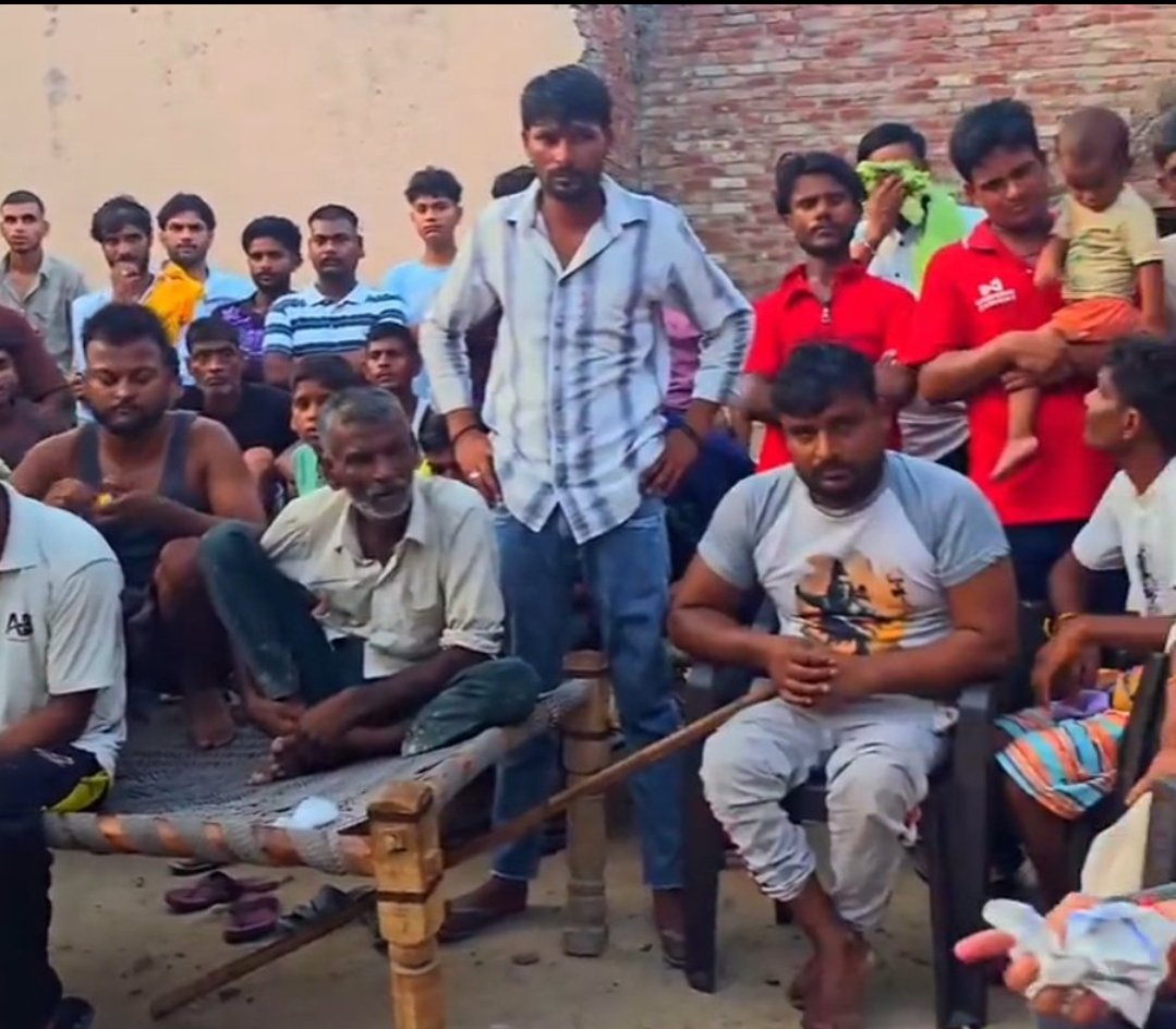 DakshKasana4's tweet photo. It’s true. When I visited the Satha 84 slums to hire labourers, I found that Negrovanshi Rajus exist. They trace their lineage back to Maharaja “Carl Johnson” of San Andreas, who used to rule America

Below is the 69th direct descendant still living in the village (on the left) https://t.co/7bRK0xcSbP