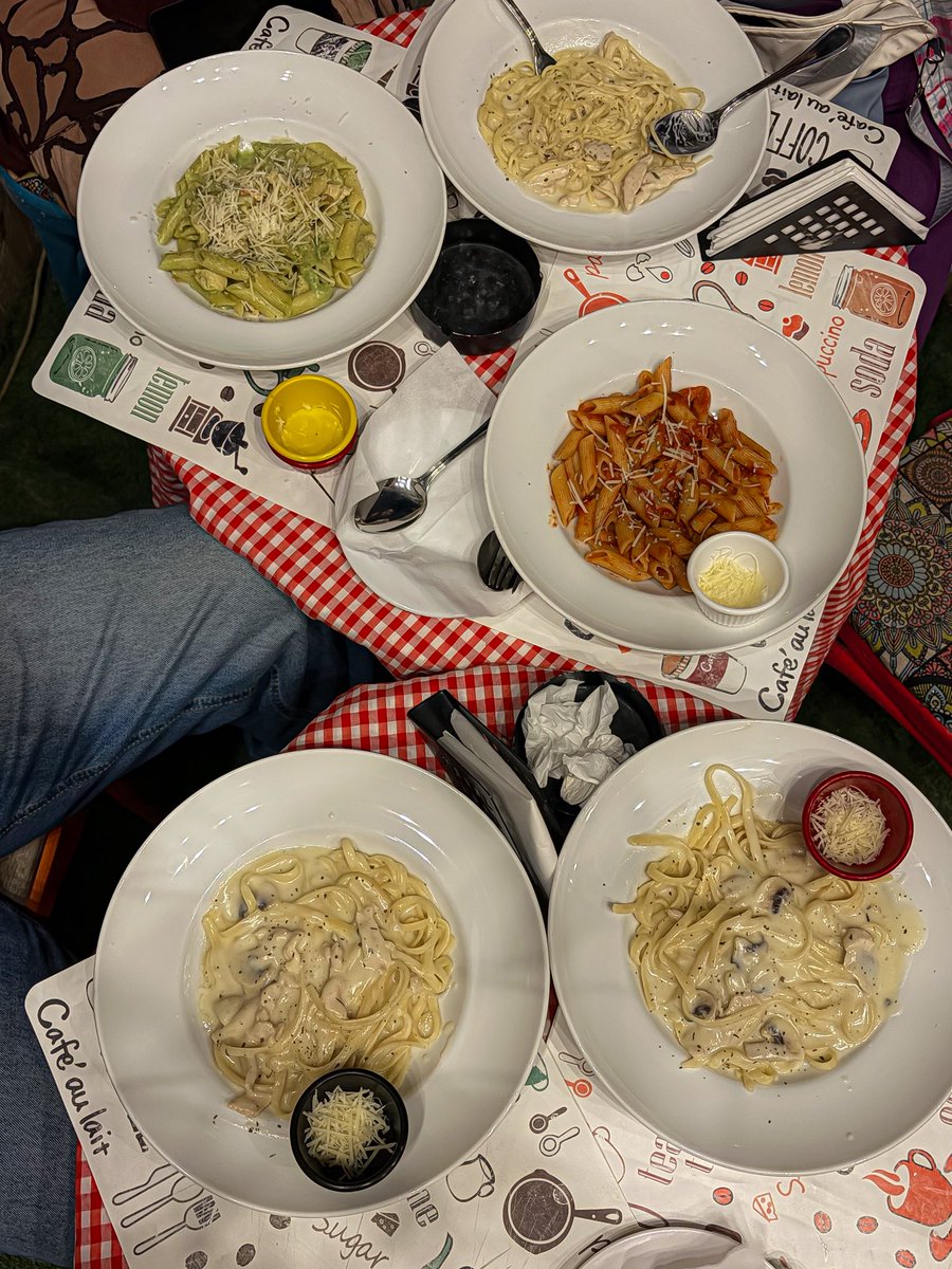 Haniiimaher's tweet photo. Pasta ruby 
في المعادي دجله المكان القاعده تحفه وباين من الصور….جربنا Arabiata,Alfredo,Pesto
تحفه كلهم و مخدومين و كل طبق بينزل معاه extra cheese و اصحاب المكان ناس friendly 
 و الاسعار كلها affordable اغلي  طبق جرّبناه ب 130 
هنزلكم ال reset في ال comments https://t.co/BskPWktrwc