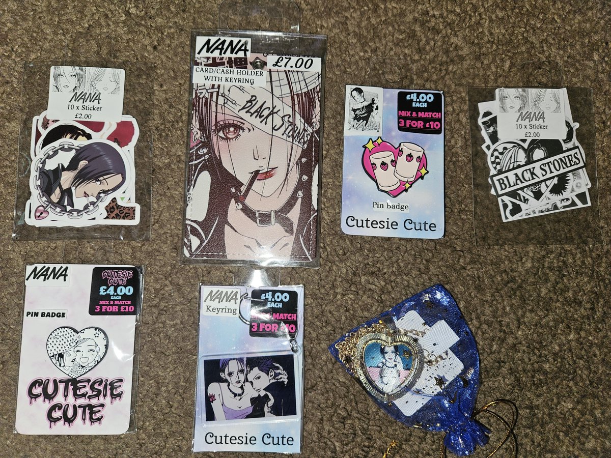 exo_connor's tweet photo. >went to a local comic con convention, not expecting anything special, just to be productive on my day off
>find booth with an entire section dedicated to NANA merch
>one of the best days of my life https://t.co/L5BiNY8T5Z