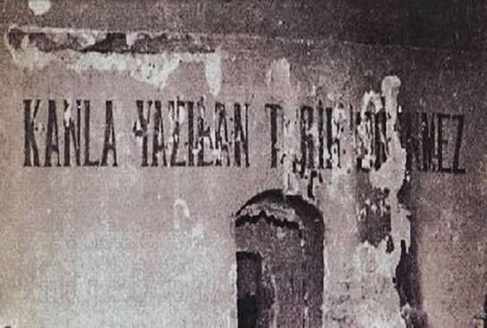 tv_cozum2026's tweet photo. 27 yıldır kapanmayan hesap, 27 yıldır dinmeyen adalet özlemi: Ulucanlar Katliamı’nın üzerinden 27 yıl geçti 

27 yıl önce bugün, 26 Eylül 1999’da Ankara Ulucanlar Hapishanesi’nde baskı ve saldırılara karşı direnen devrimci tutsaklar, faşizmin katliam saldırısının hedefi oldu. 19-22 Aralık hapishaneler katliamının provası niteliğindeki bu katliamda 10 devrimci tutsak işkencelerle, vahşice yöntemlerle katledilirken çok sayıda tutsak da yaralandı.  

Ulucanlar Katliamı, Türkiye hapishaneler tarihinin en kanlı katliamlarından biri olarak tarihe kazındı. Aradan geçen 27 yıla rağmen katliamın acısı, öfke ve adalet özlemi dinmedi...

Ulucanlar Şehitleri Ölümsüzdür!
Kahrolsun Faşizm Yaşasın Mücadelemiz!