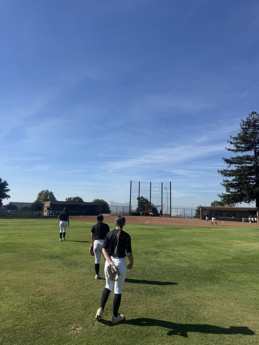 EBCoachA's tweet photo. First week of team practice ✅ #bEBold #ncaasoftball #dii #ccaa #ourtime https://t.co/k39FXO7FkC